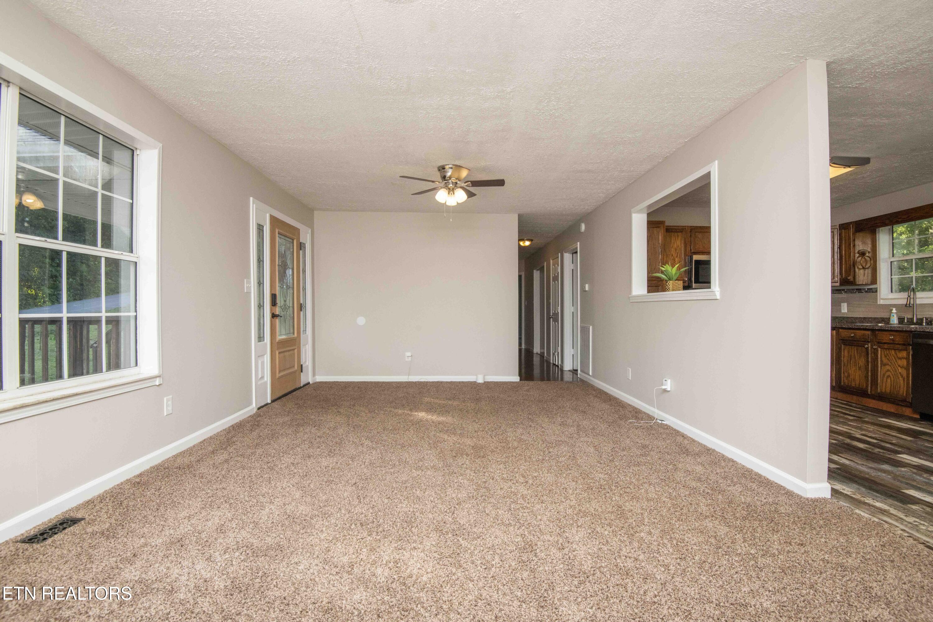 505 Monroe Road Maynardville, TN 37807 - Photo 5 of 39 living 1_1