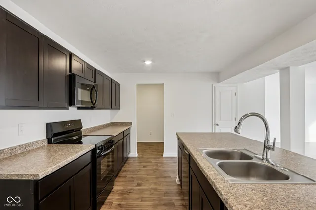 $359,995 | 1325 Noel Trce Road, Danville, IN 46122