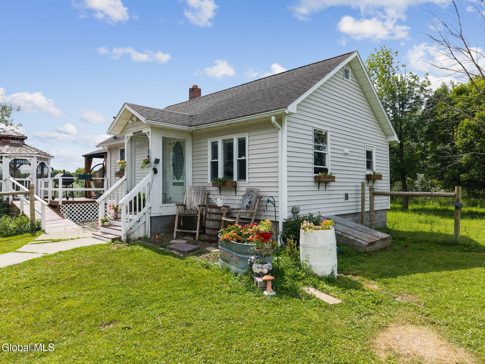240 Egelston Road Fultonville, NY 12072 - Photo 4 of 60 38-240EglestonRd_38