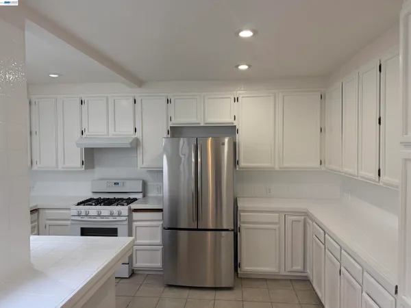 $4,200 | 175 West Moltke Street, Daly City, CA 94014