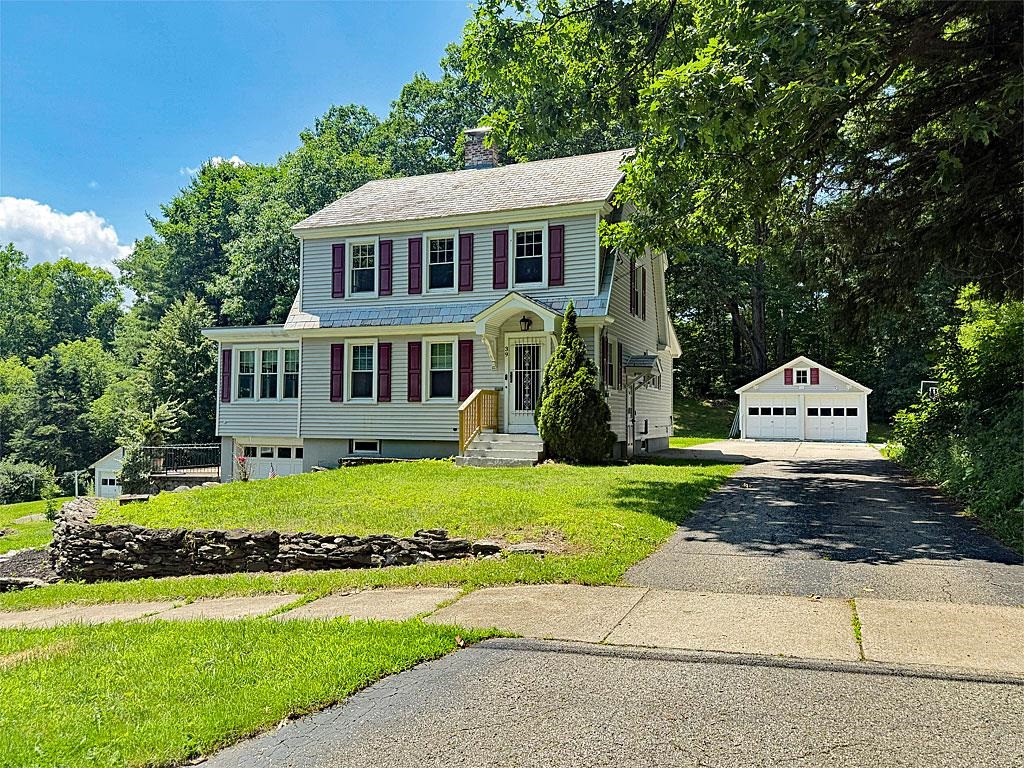 39 Cramton Avenue Rutland, VT 05701 - Photo 1 of 37