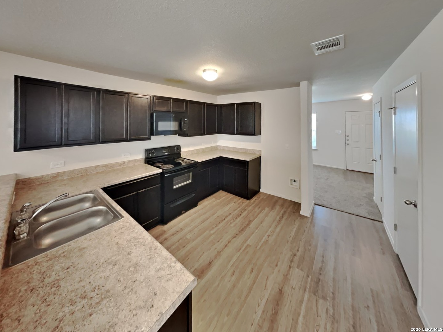 9535 Apple Ridge Lane San Antonio, TX 78239 - Photo 6 of 21