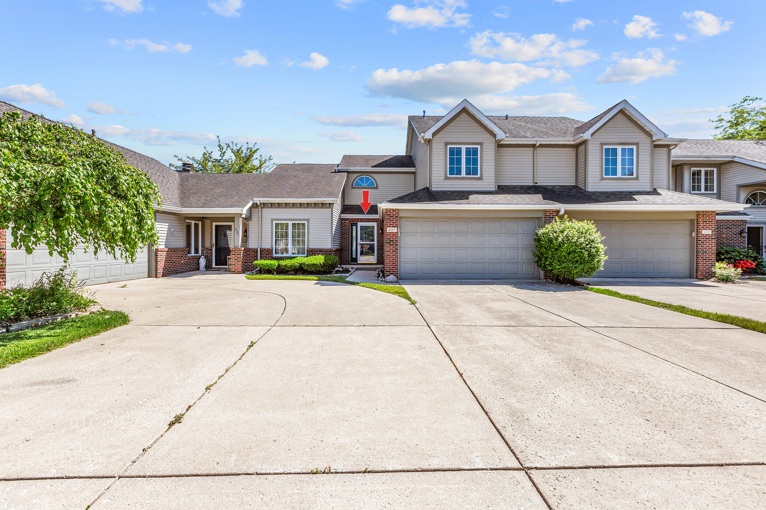 633 West 94th Court Crown Point, IN 46307 - Photo 1 of 19 2500x1667