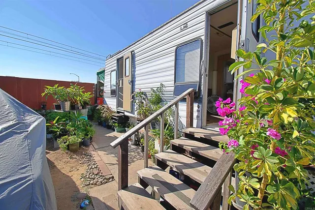 $29,900 | 708 H Street, Unit 25, Chula Vista, CA 91910