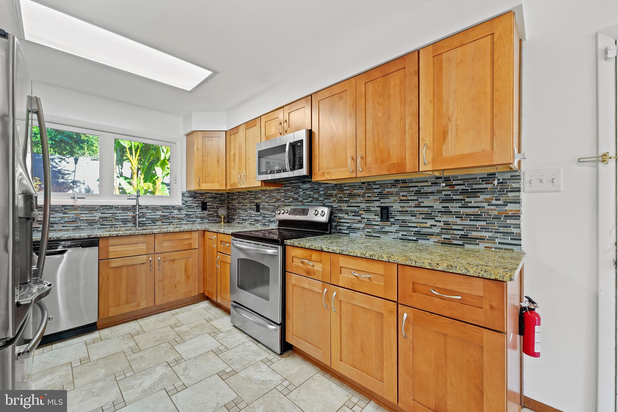 7918 Jansen Drive Springfield, VA 22152 - Photo 17 of 38