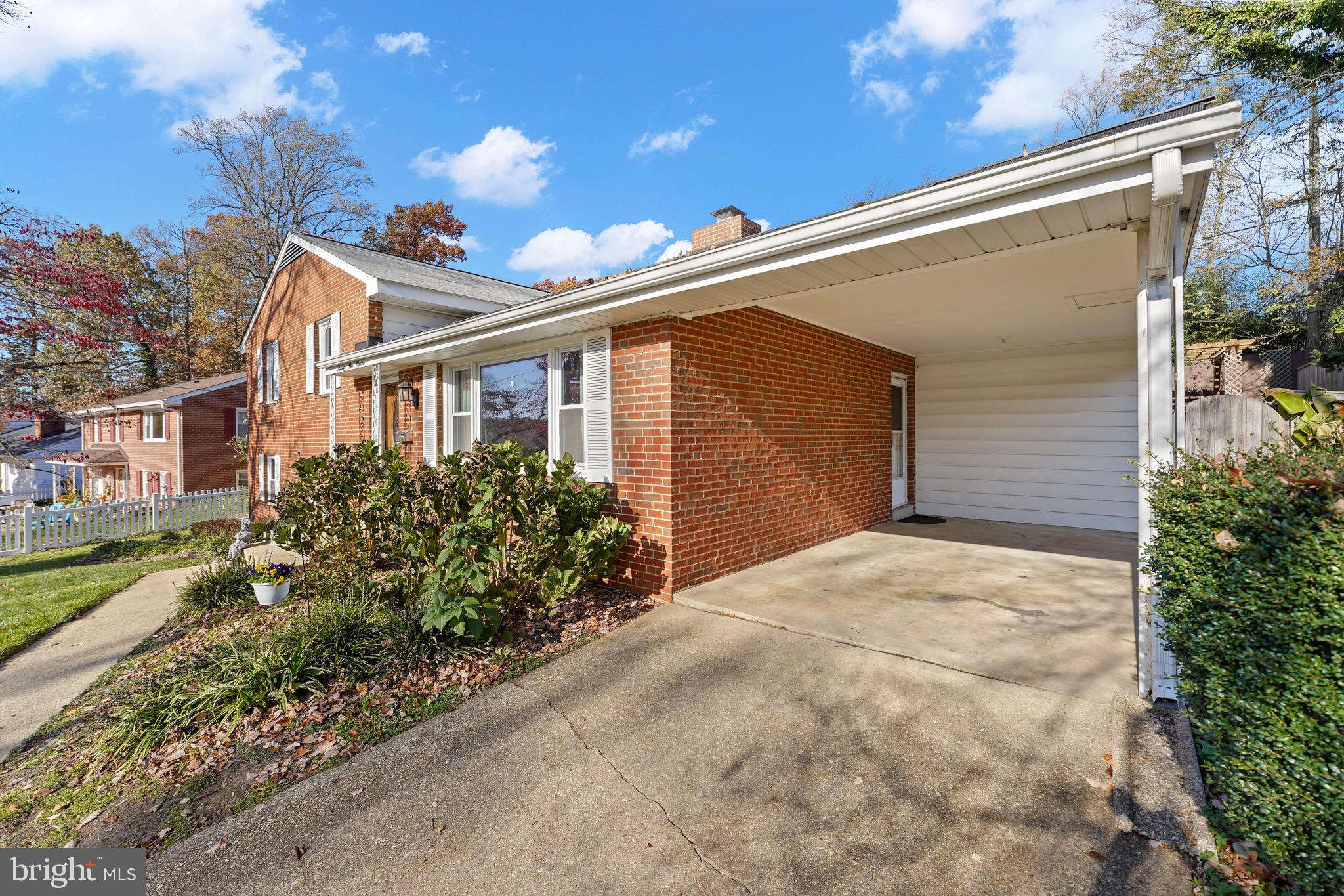 7918 Jansen Drive Springfield, VA 22152 - Photo 3 of 38