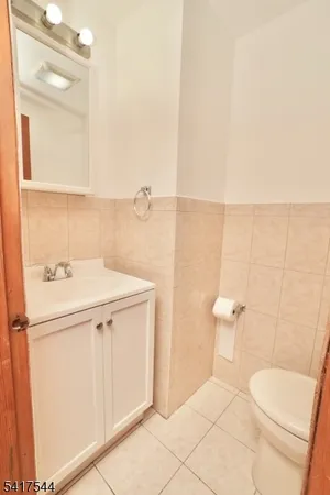 $2,300 | 9 Davey Street, Bloomfield, NJ 07003