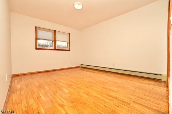 $2,300 | 9 Davey Street, Bloomfield, NJ 07003