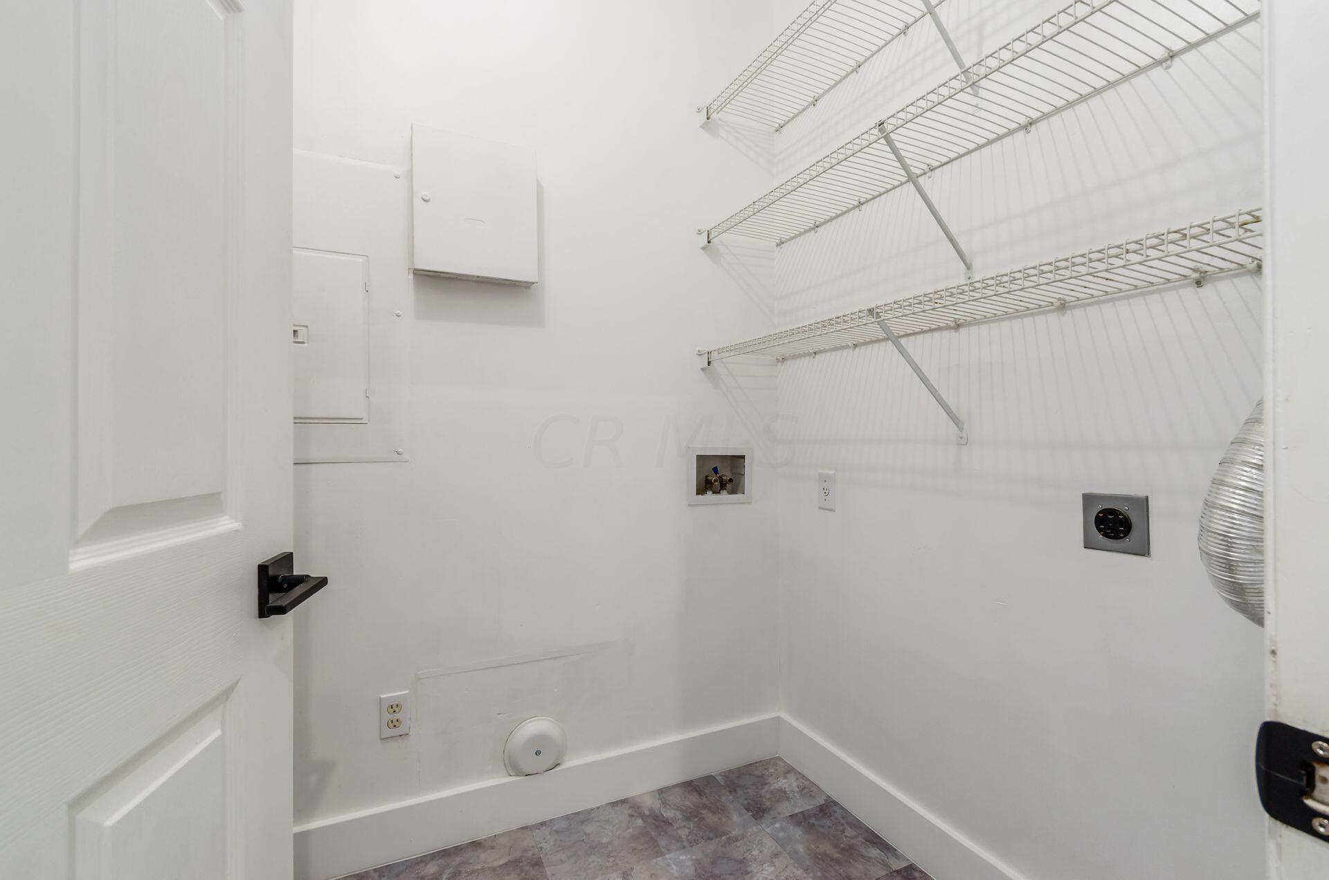 6016 Inishmore Lane Dublin, OH 43017 - Photo 32 of 53 Laundry room