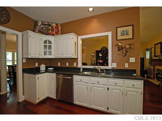 8105 Stevens Mill Road Matthews, NC 28104 - Photo 5 of 16 Gallery Image 5
