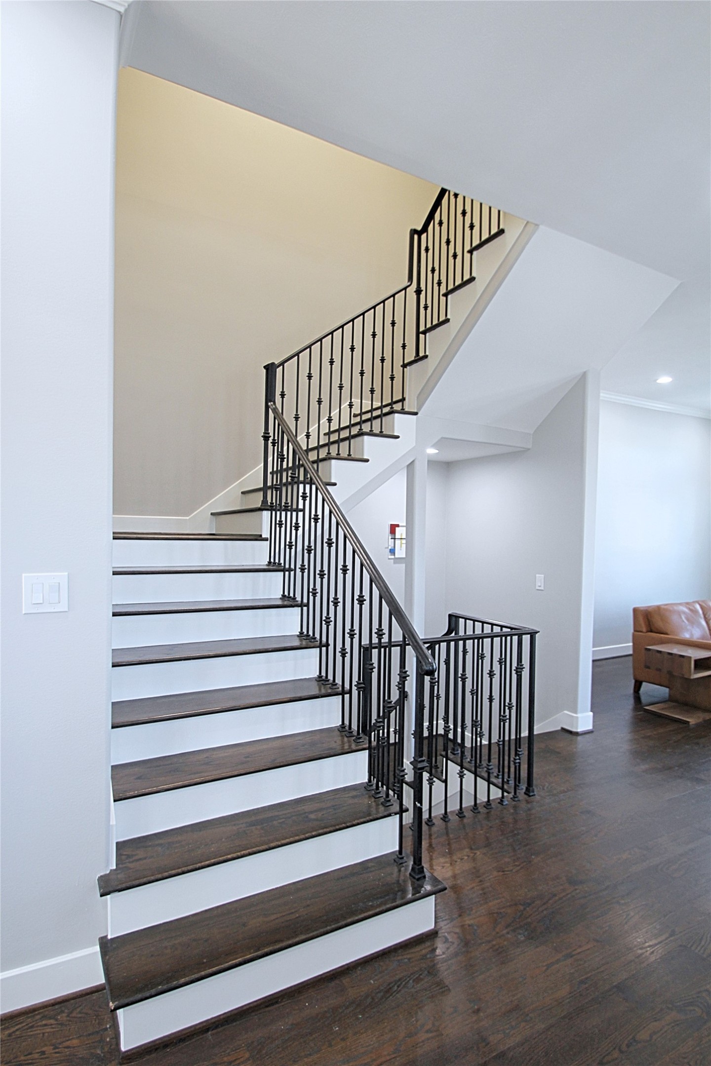 1317 Bomar Street Houston, TX 77006 - Photo 18 of 27 a view of entryway