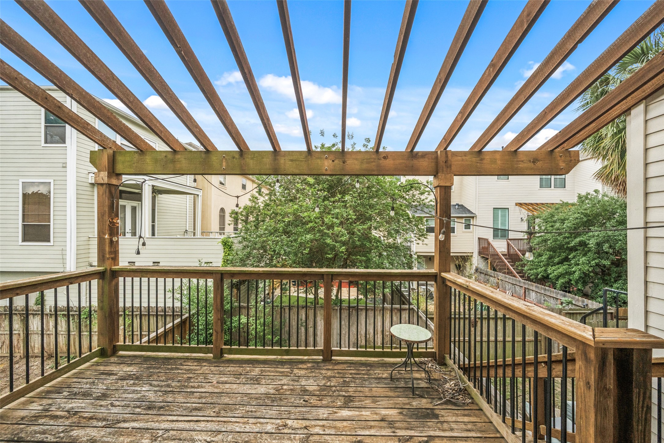 1317 Bomar Street Houston, TX 77006 - Photo 28 of 32 a view of a two chairs in the balcony