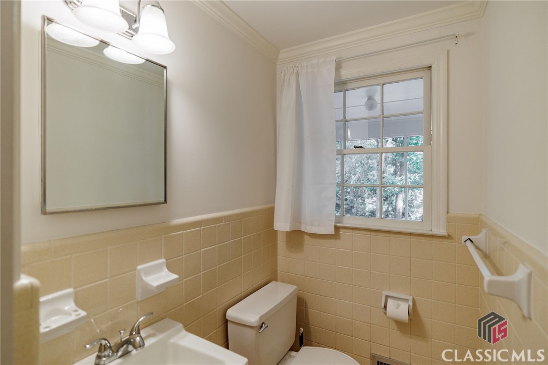 140 Lullwater Road Athens, GA 30606 - Photo 7 of 49