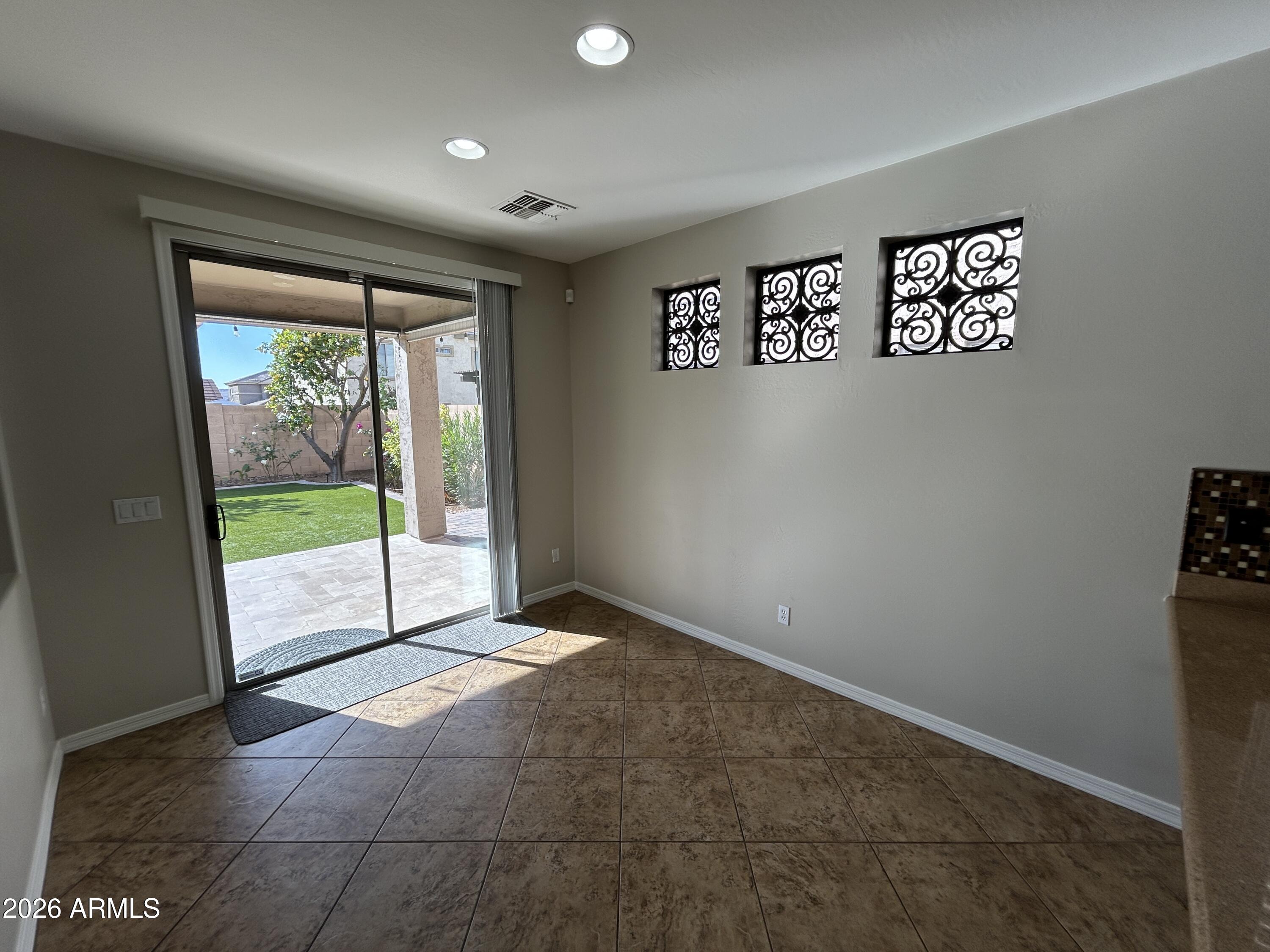 5411 West Rowel Road Phoenix, AZ 85083 - Photo 12 of 29