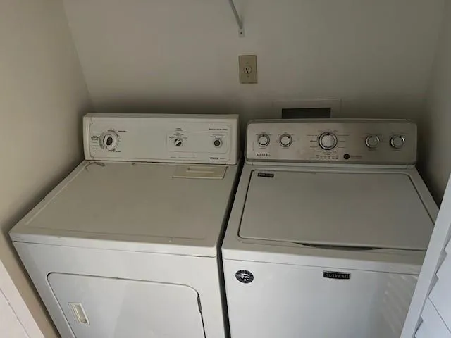 a close up view of washer and dryer