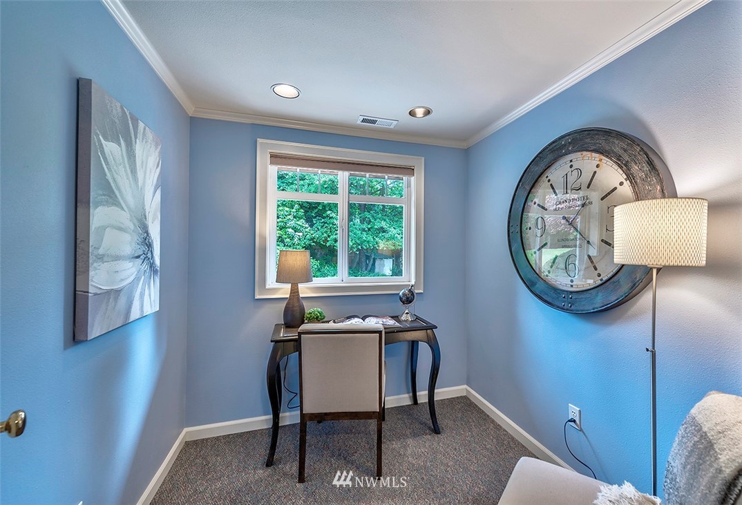 8510 186th Street Southwest Edmonds, WA 98026 - Photo 14 of 21 Gallery Image 14