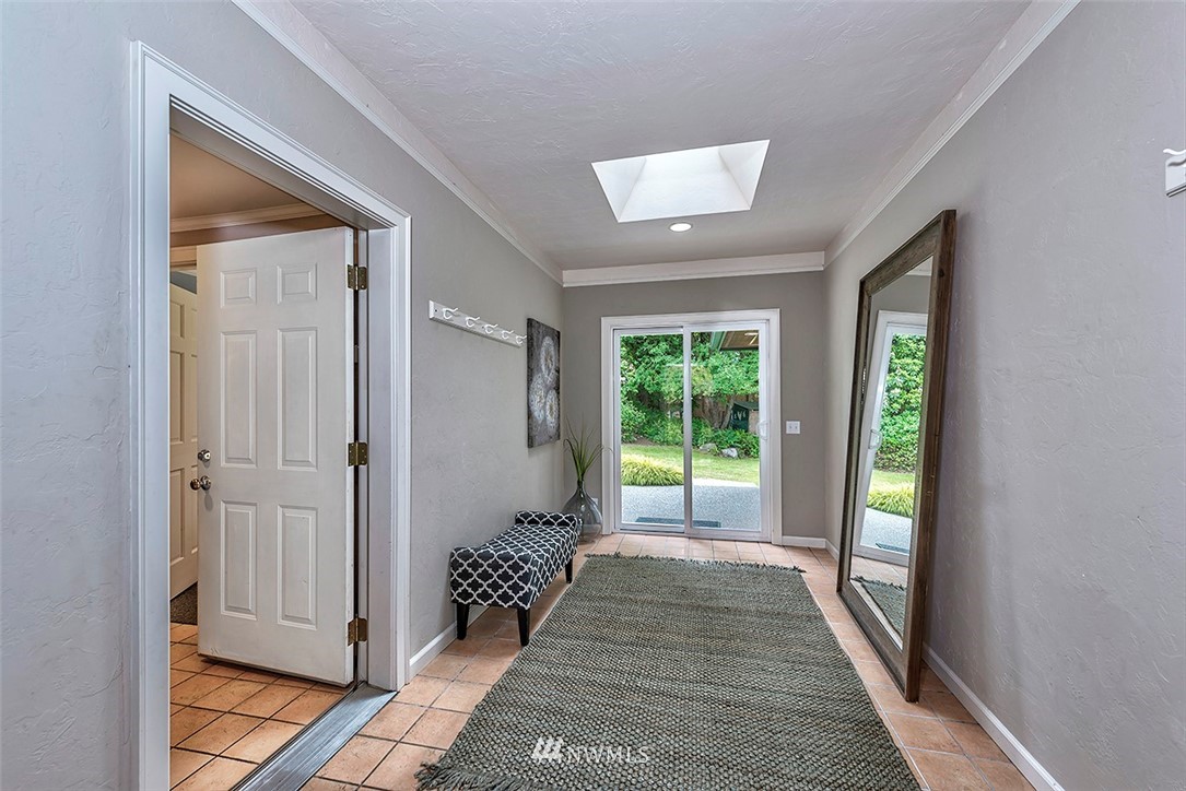 8510 186th Street Southwest Edmonds, WA 98026 - Photo 16 of 21 Gallery Image 16