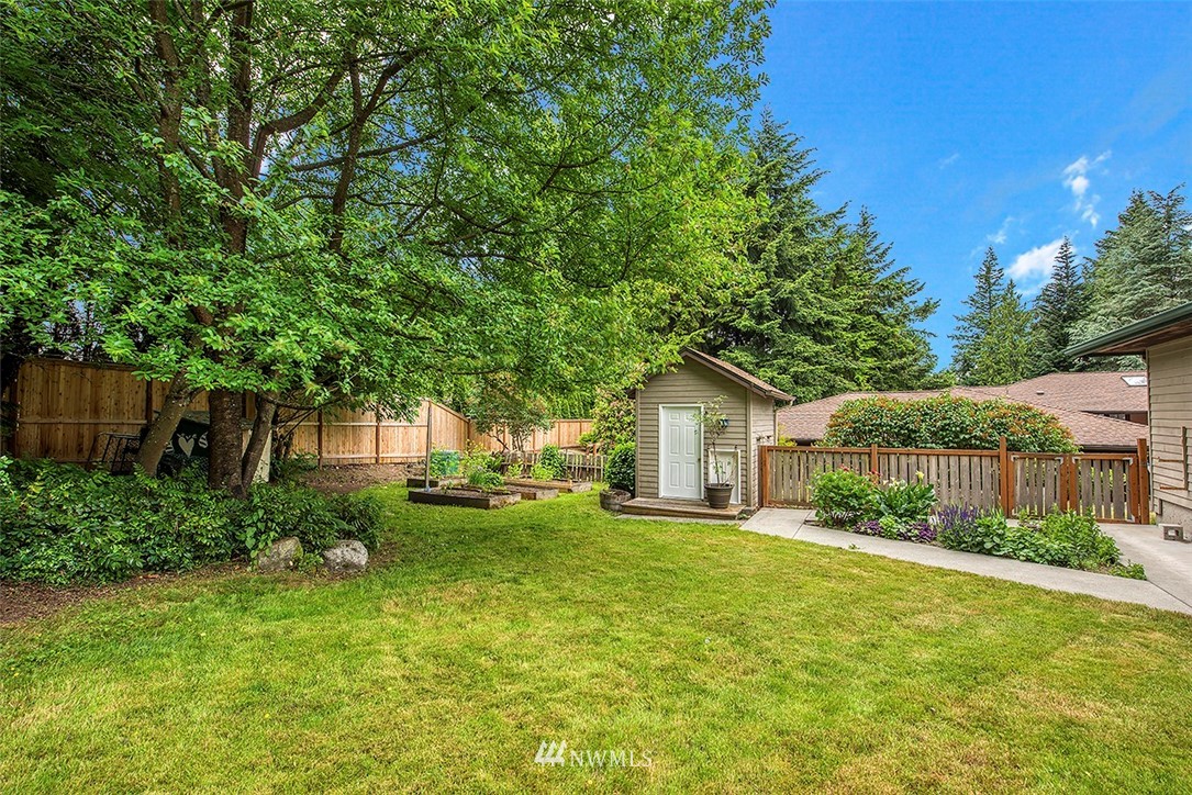 8510 186th Street Southwest Edmonds, WA 98026 - Photo 18 of 21 Gallery Image 18