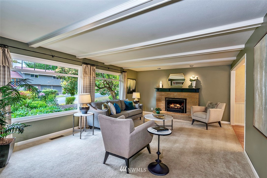 8510 186th Street Southwest Edmonds, WA 98026 - Photo 4 of 21 Gallery Image 4