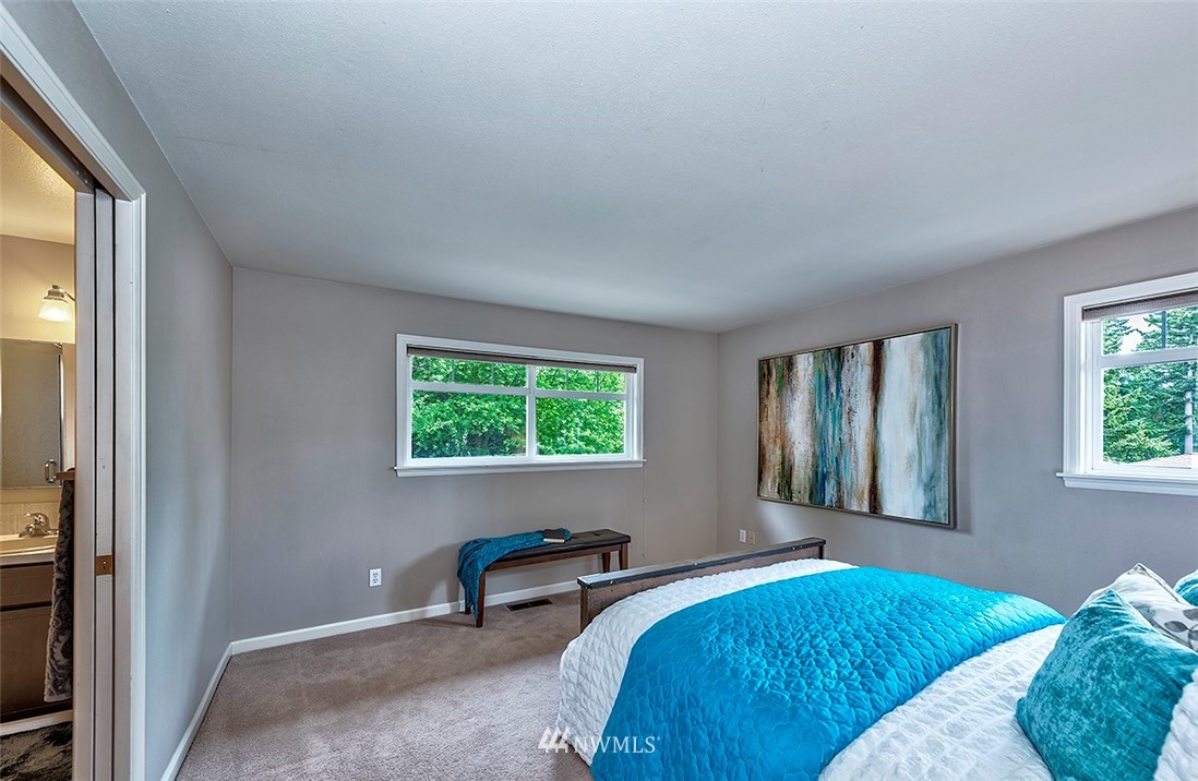 8510 186th Street Southwest Edmonds, WA 98026 - Photo 8 of 21 Gallery Image 8