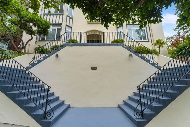 $3,990 | 1925 Leavenworth Street, Unit 7, San Francisco, CA 94133