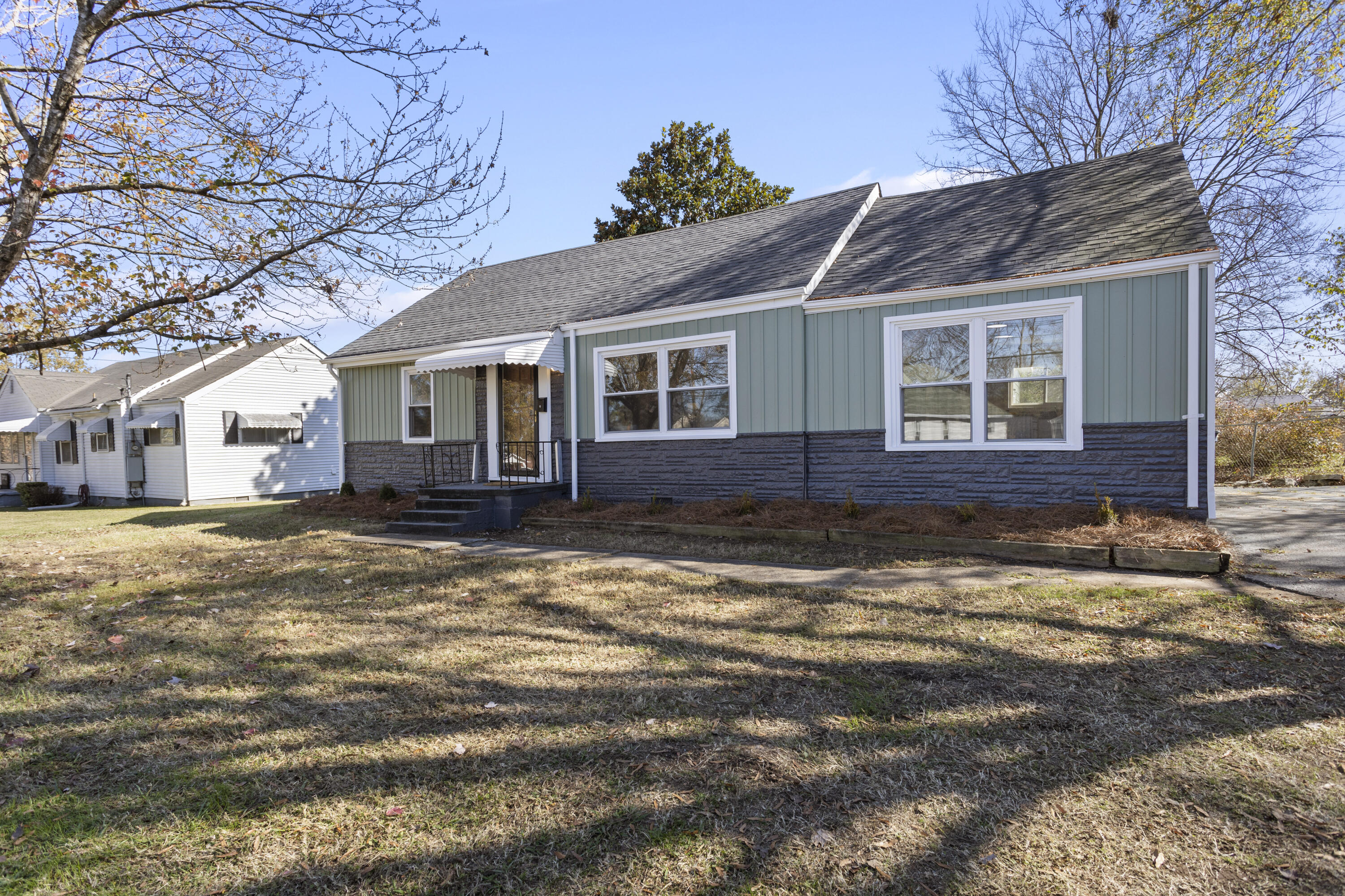 1910 McBrien Road Chattanooga, TN 37412 - Photo 1 of 28 IMG_0119