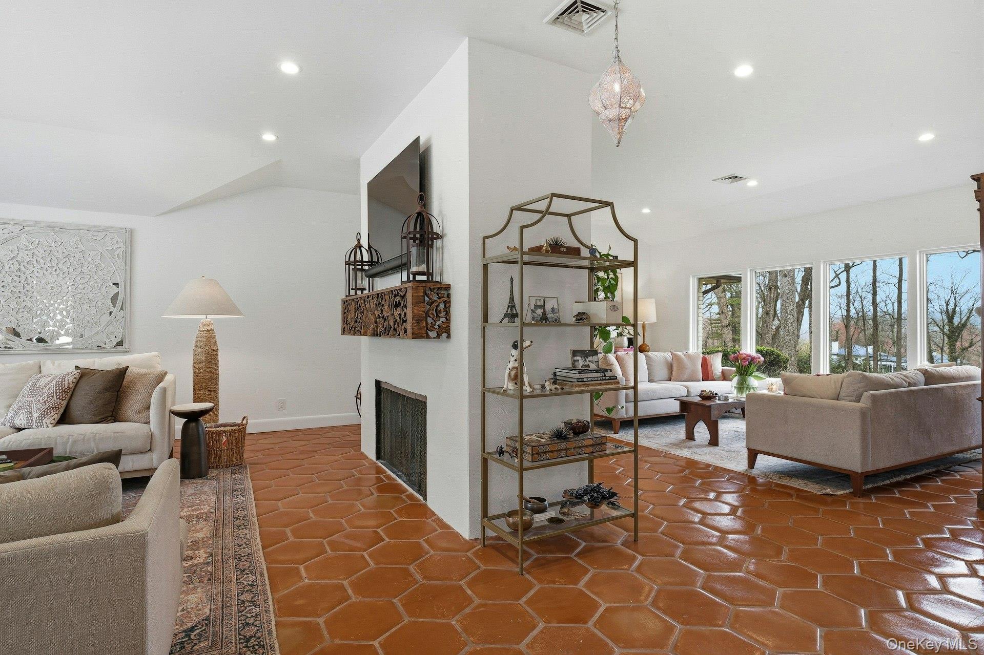 6 Greatmeadow Road Locust Valley, NY 11560 - Photo 21 of 48 Living Room/Den