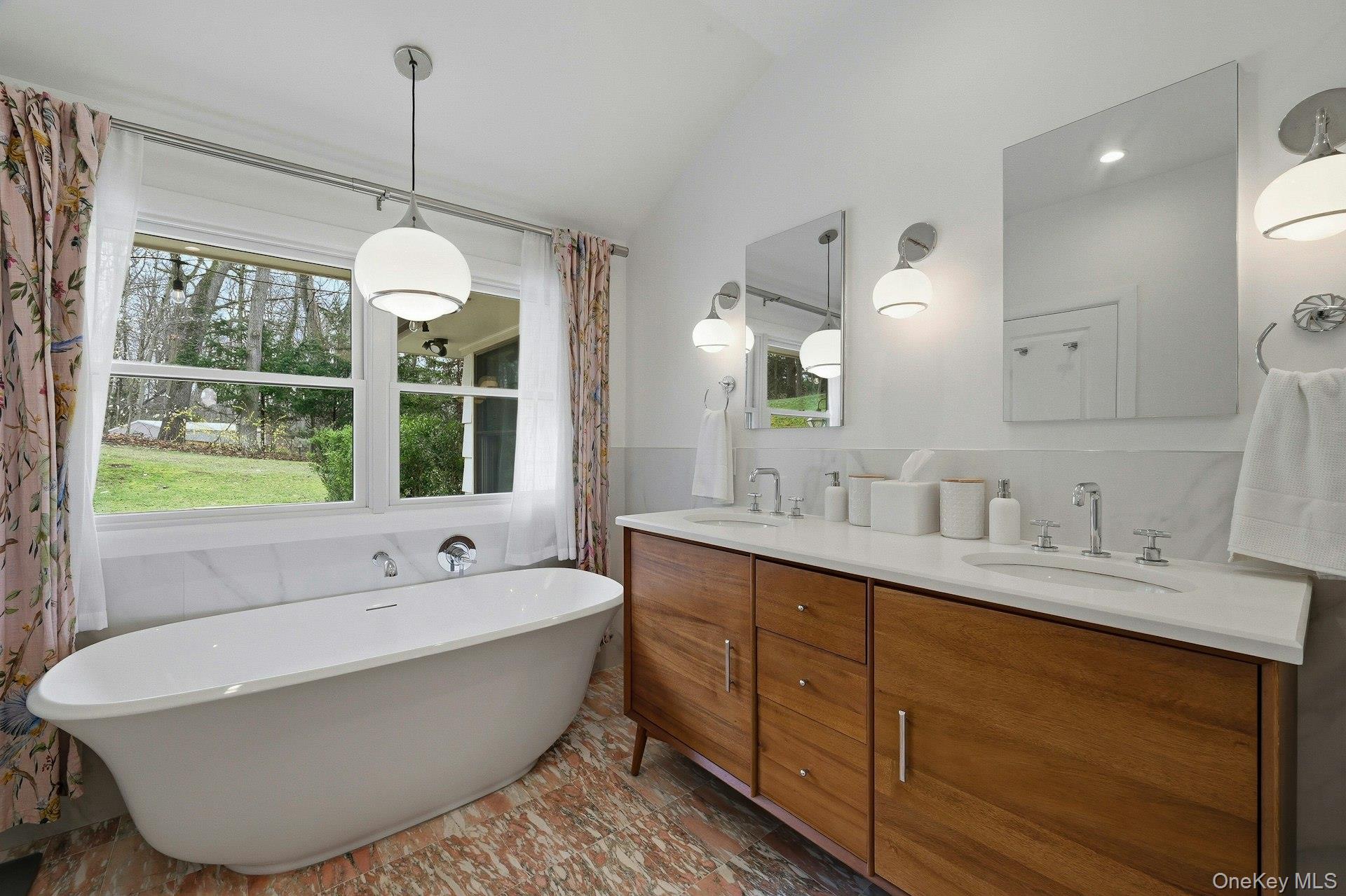 6 Greatmeadow Road Locust Valley, NY 11560 - Photo 30 of 48 Primary bathroom w/ 82 inch insulated pedestal tub