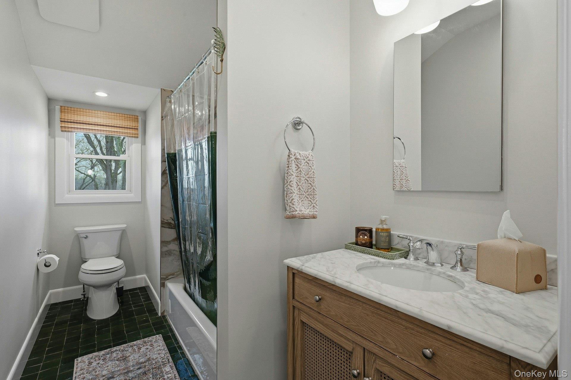 6 Greatmeadow Road Locust Valley, NY 11560 - Photo 33 of 48 Hall bathroom