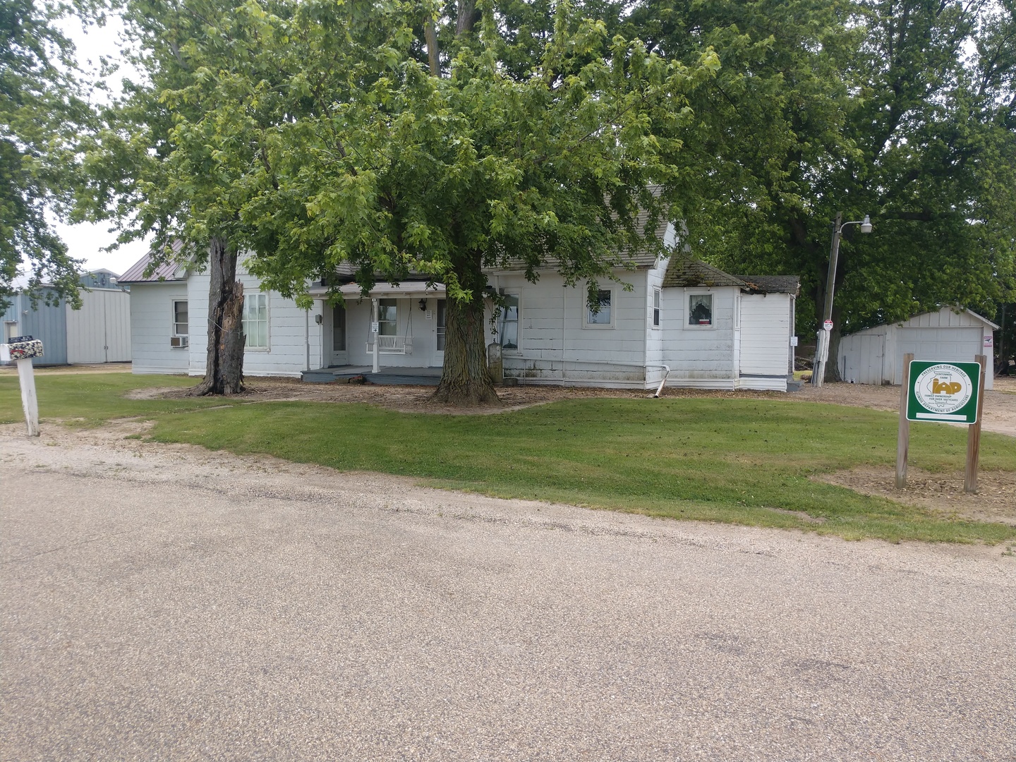 13535 Harrold Point Road Wapella, IL 61777 - Photo 3 of 13