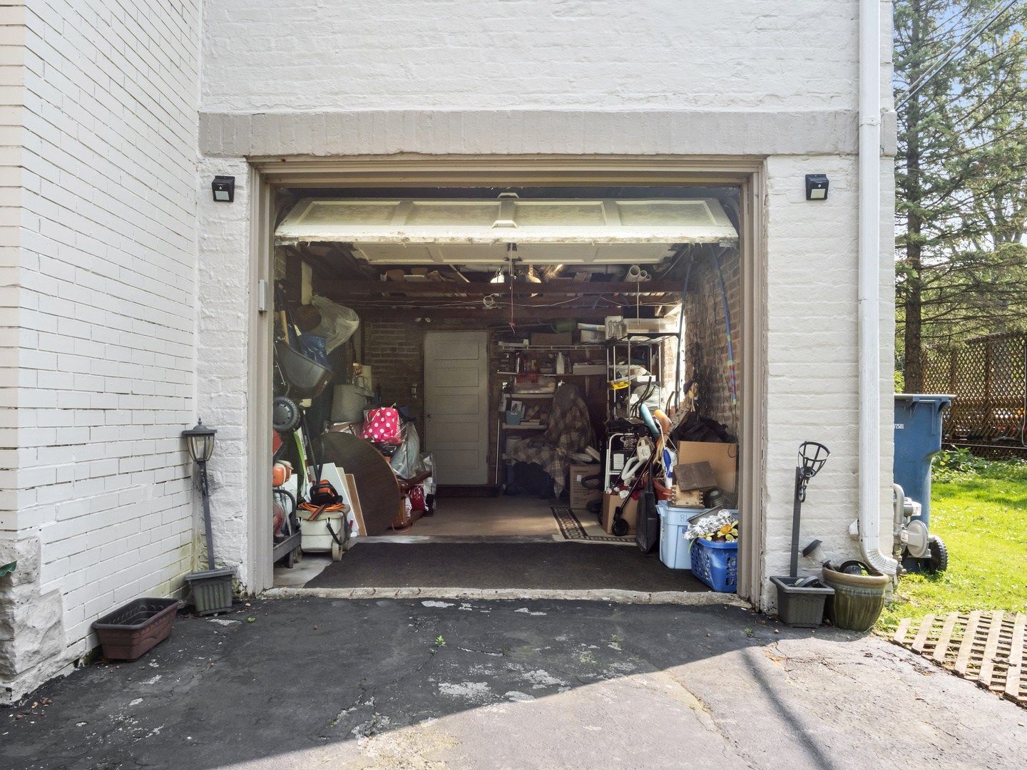 72 Radnor Lane Crete, IL 60417 - Photo 25 of 25 a view of a room with gym equipment