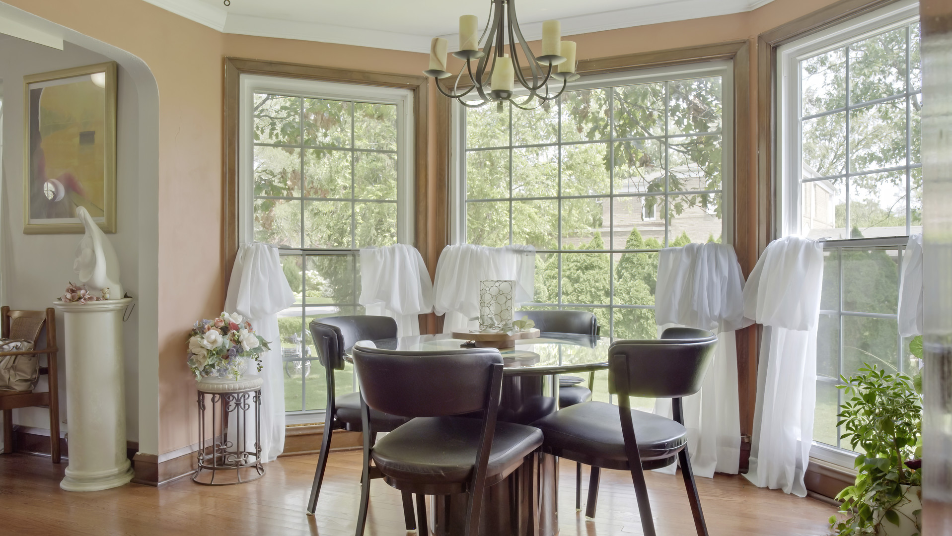 72 Radnor Lane Crete, IL 60417 - Photo 8 of 25 a dining room with furniture window wooden floor