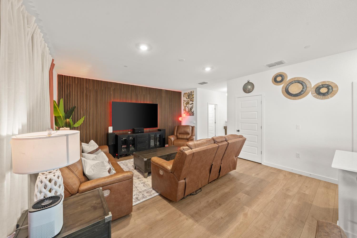 8488 Anker Way Elk Grove, CA 95757 - Photo 12 of 53
