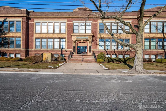 $225,000 | 434 Lawrence Street, Unit 6, Perth Amboy, NJ 08861