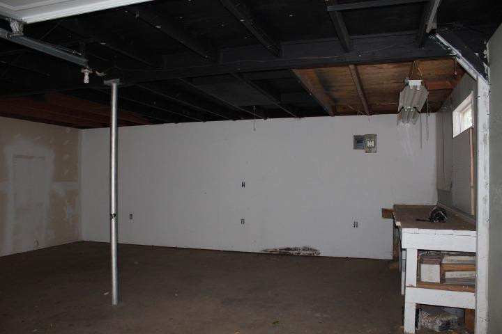 3111 30th Street Lubbock, TX 79410 - Photo 22 of 22 a view of walk in closet