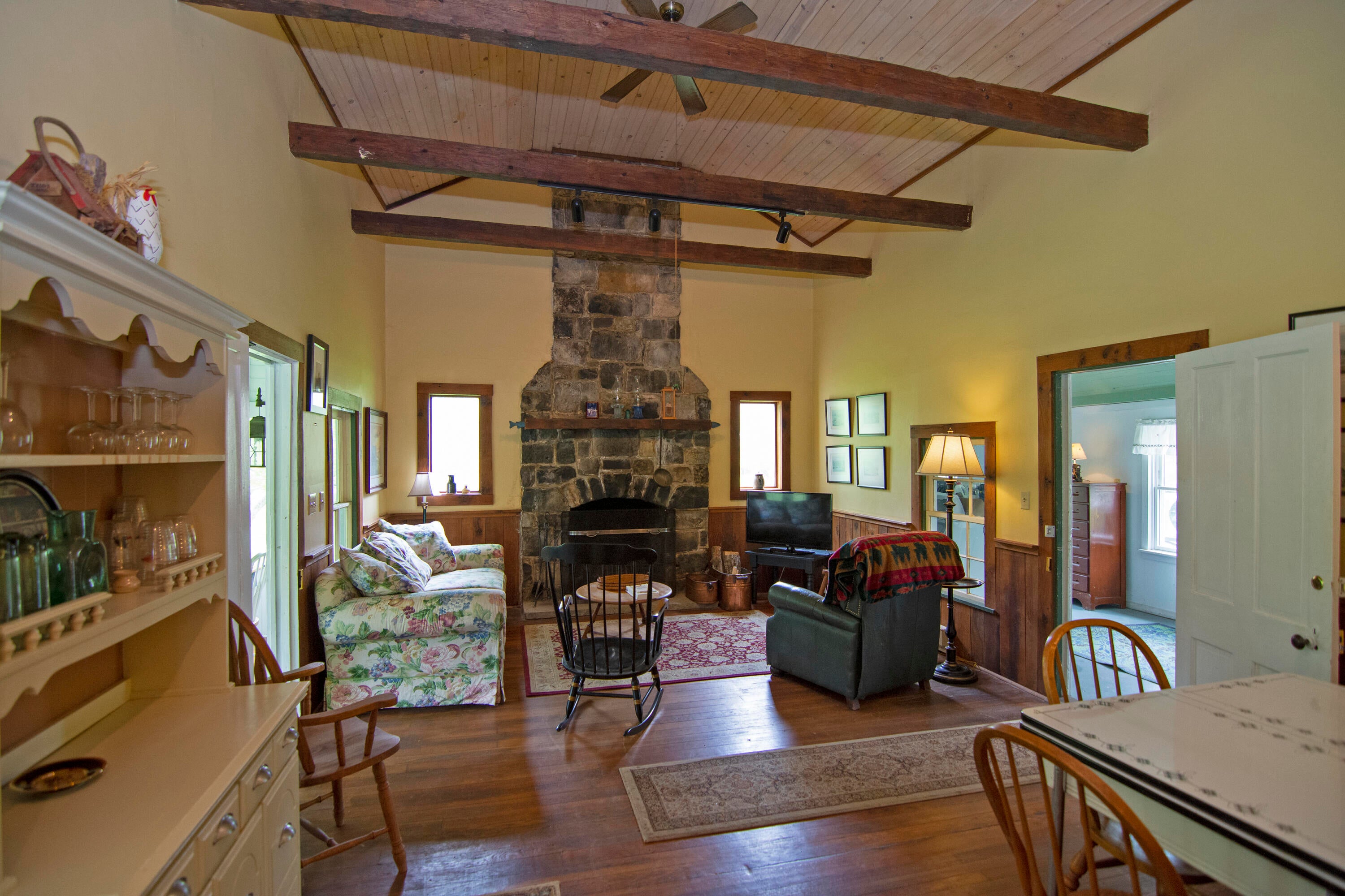 926 Rodgers Mill Road Sinks Grove, WV 24976 - Photo 11 of 31 Gallery Image 11