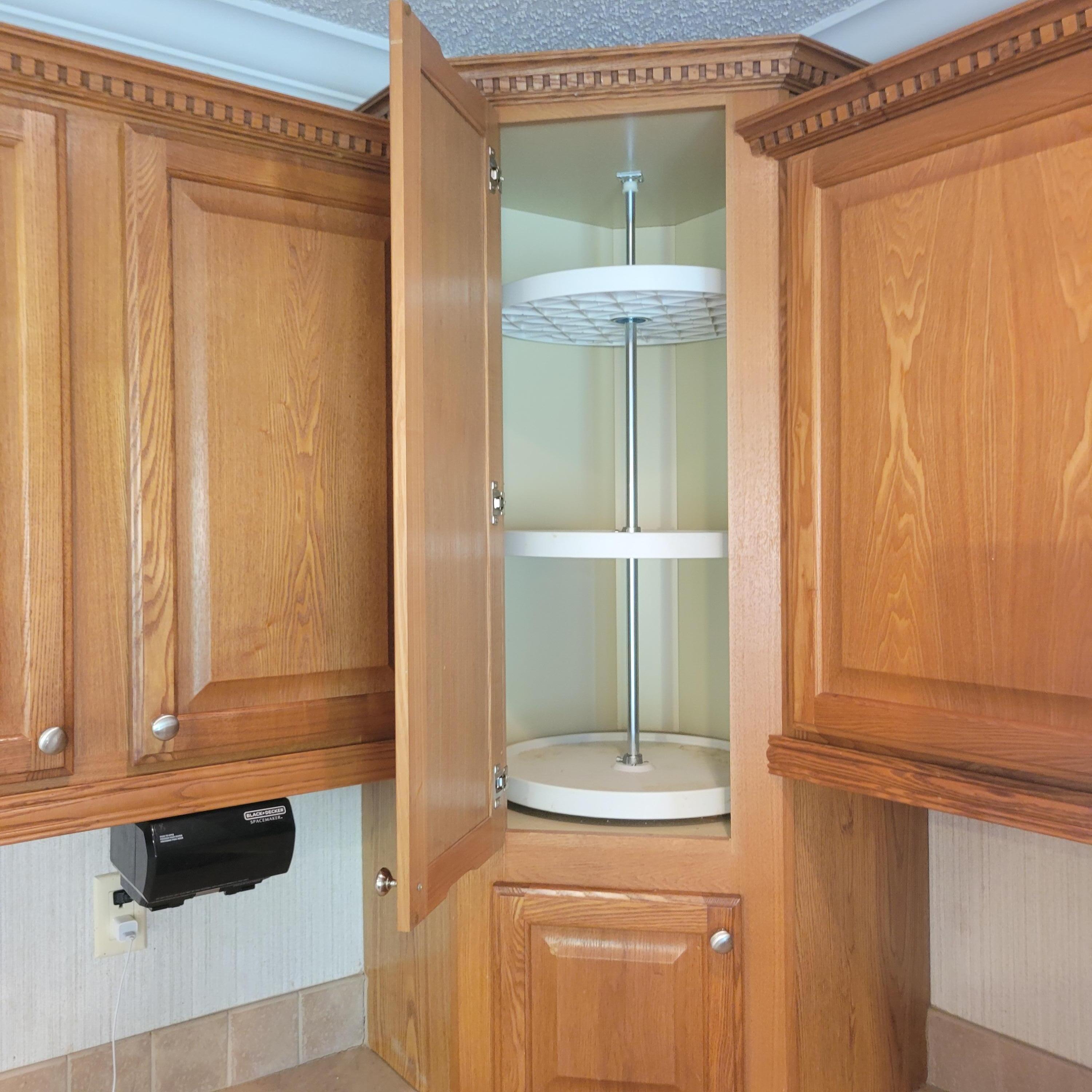 1698 Oakwood Road Thomson, GA 30824 - Photo 18 of 49 Appliance garage below upper Lazy Susan.