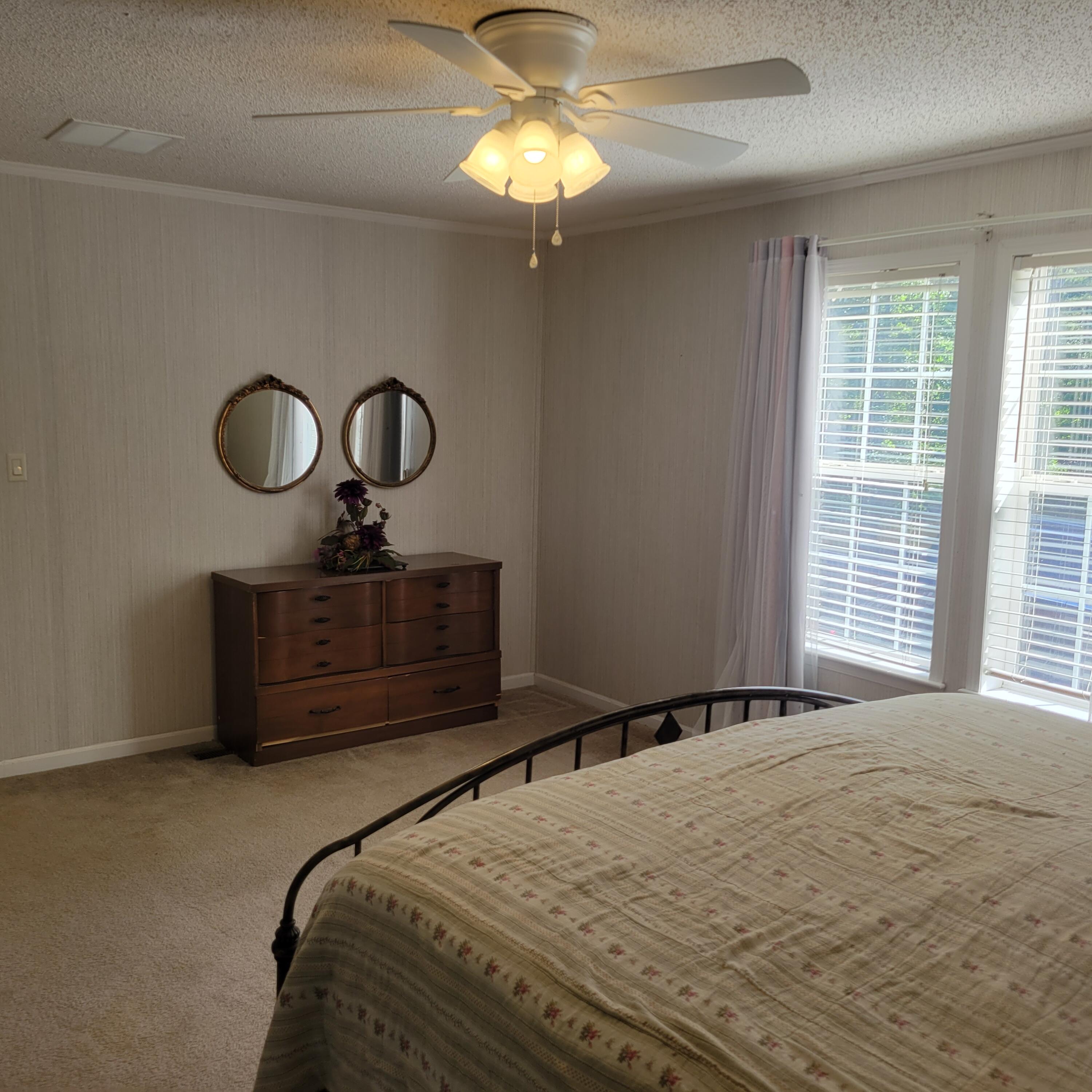 1698 Oakwood Road Thomson, GA 30824 - Photo 25 of 49 Spacious enough for a TV sitting area.