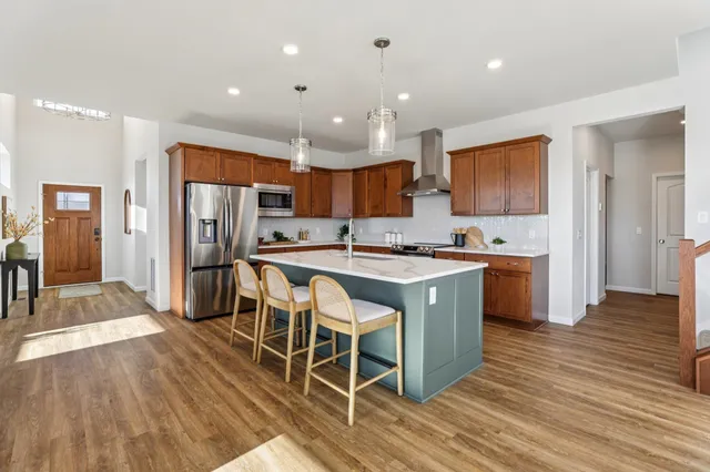 $738,900 | 546 Buss Road, Cottage Grove, WI 53527