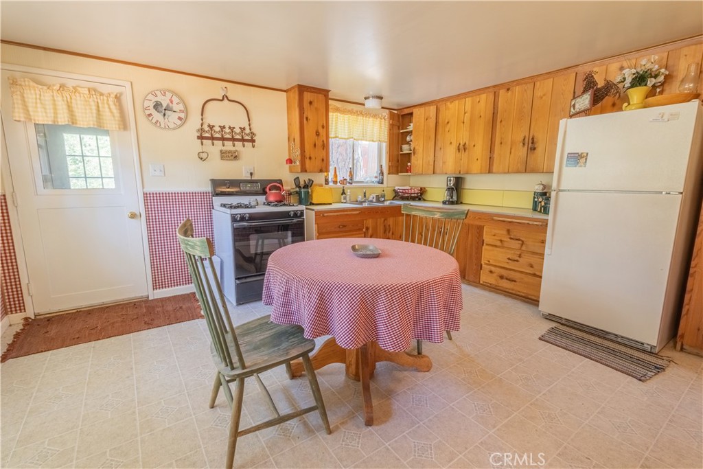52745 Sylvan Way Idyllwild, CA 92549 - Photo 16 of 26