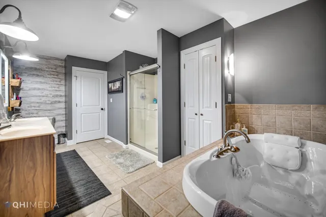 $550,000 | 17983 Warrick Road, Hebron, IN 46341