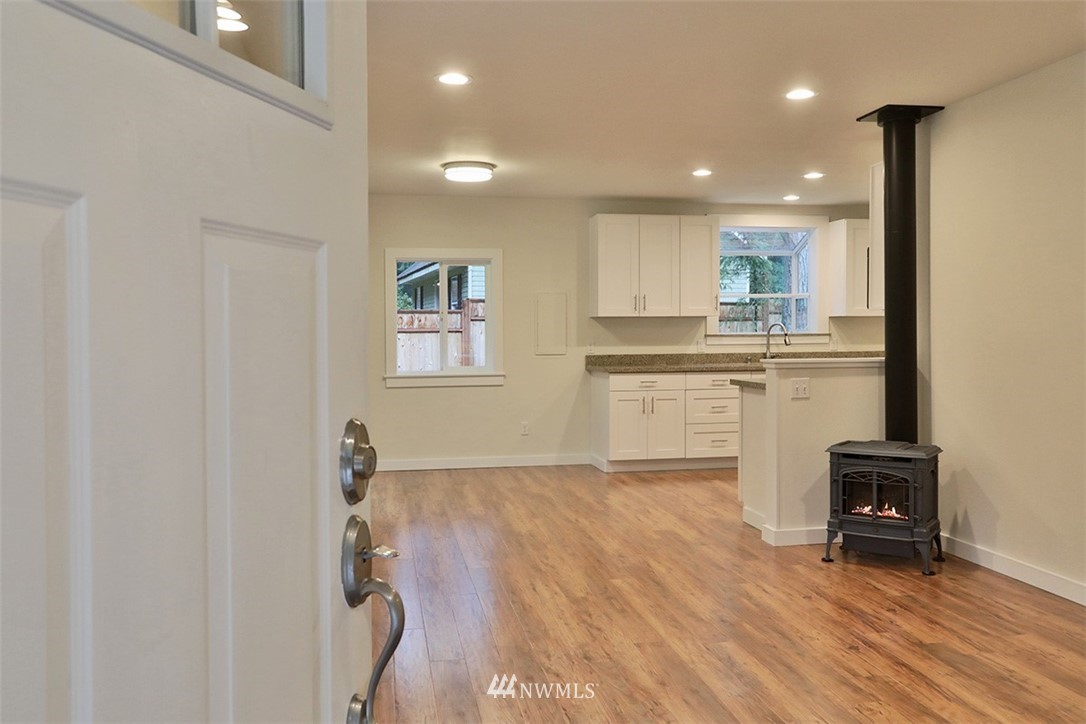 3920 Saratoga Road Langley, WA 98260 - Photo 4 of 36 Gallery Image 4