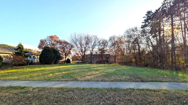 $84,900 | 906 Jackpine Drive, Holmen, WI 54636