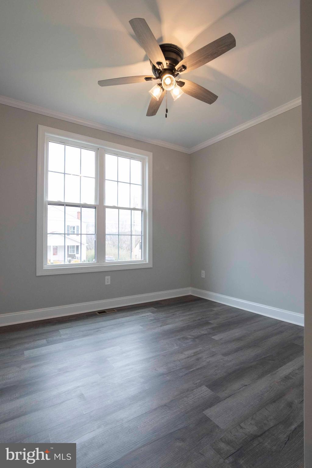 1332 Warren Avenue Front Royal, VA 22630 - Photo 11 of 55