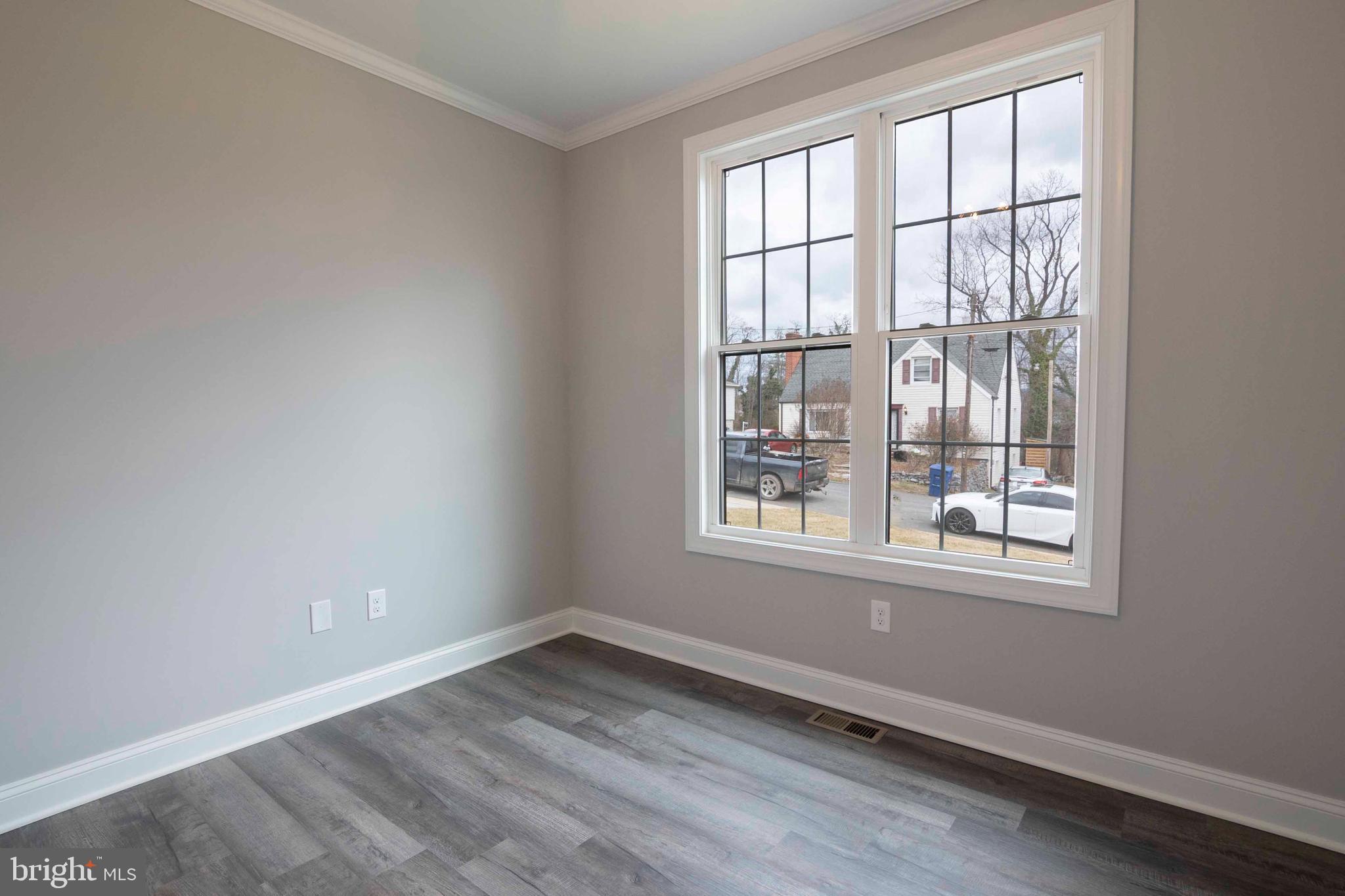 1332 Warren Avenue Front Royal, VA 22630 - Photo 9 of 55