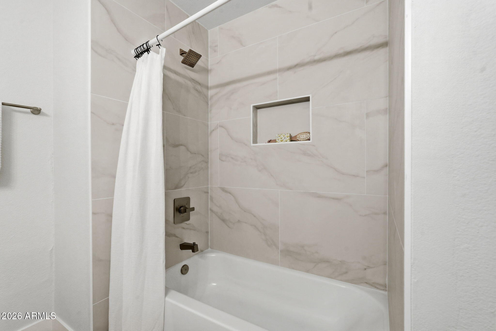 1663 West Monte Avenue Mesa, AZ 85202 - Photo 14 of 21 a bathroom with a bathtub