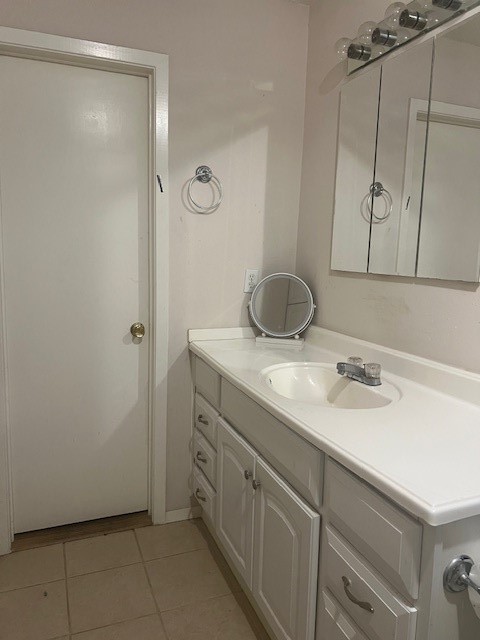 2539 Goldspring Lane Spring, TX 77373 - Photo 13 of 21 a bathroom with a sink and a mirror