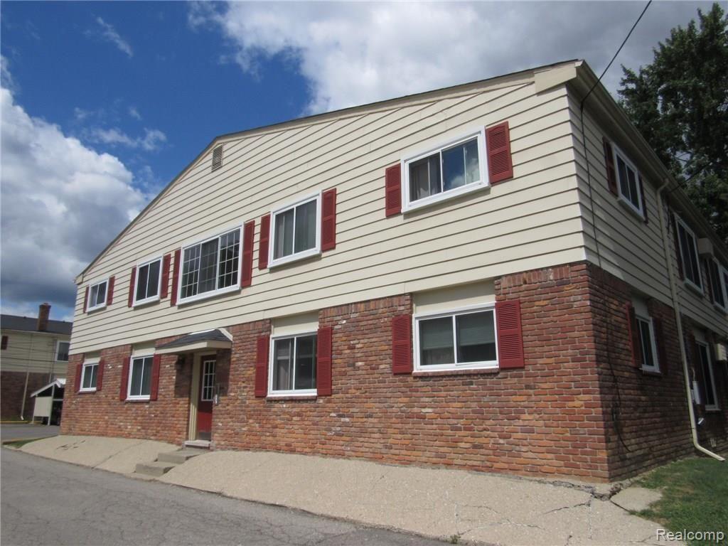 763 West Maple Road, Unit 60 Clawson, MI 48017 - Photo 4 of 39 763 W MAPLE CLAWSON (23).JPG