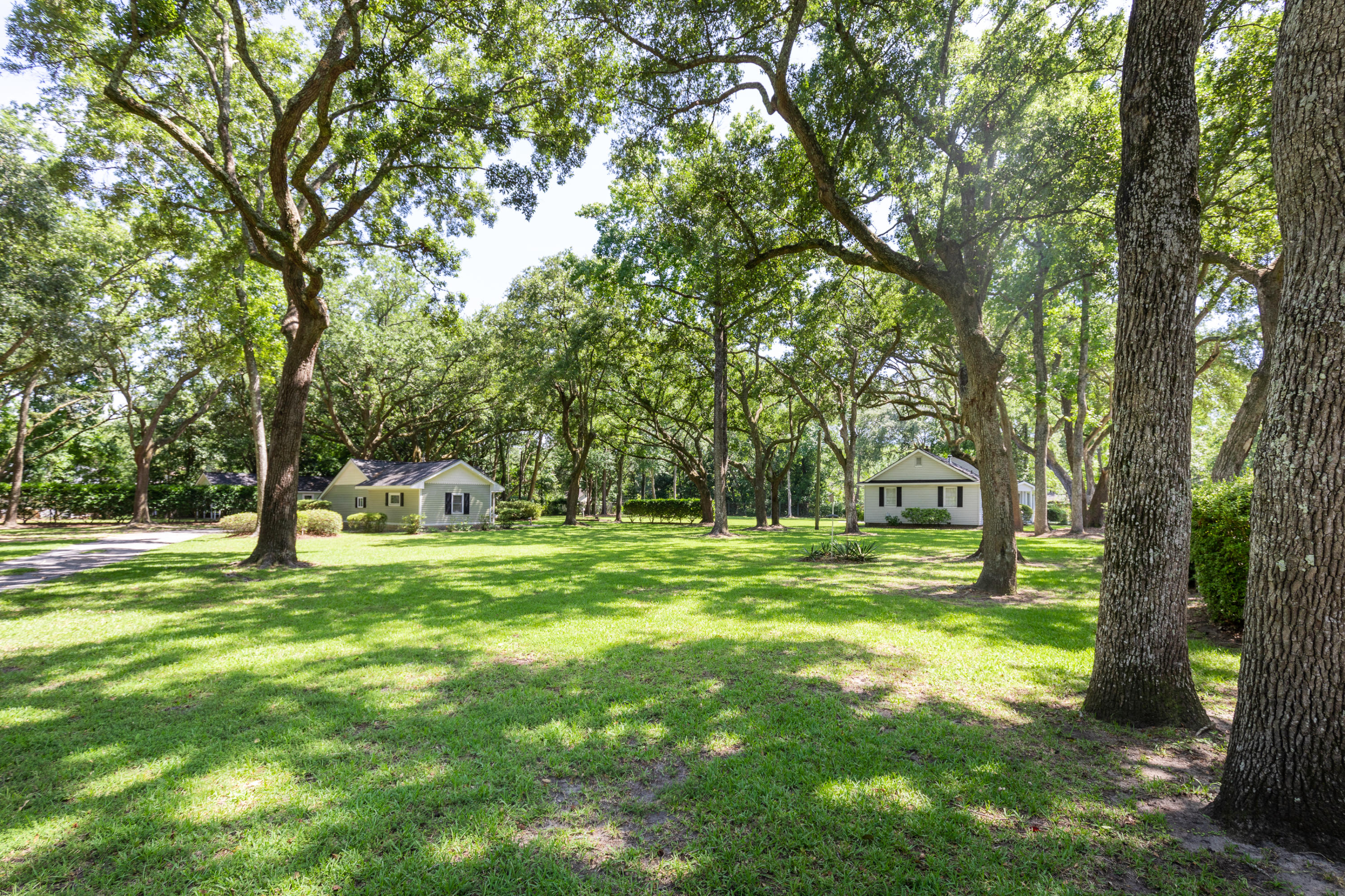 1433 Hale Road Mount Pleasant, SC 29464 - Photo 13 of 33 1433HaleRoad-KeenEyeMarketing-6