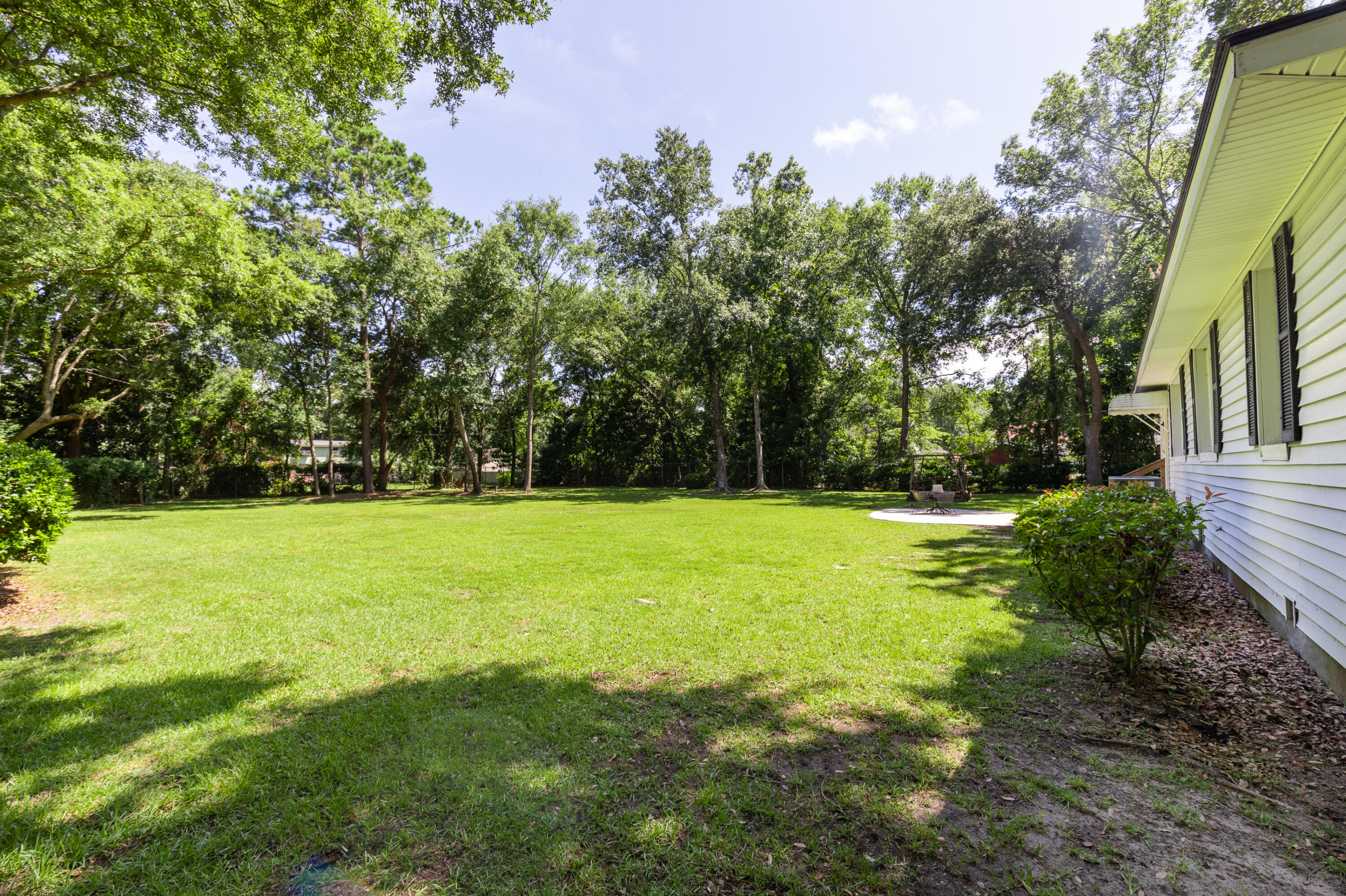 1433 Hale Road Mount Pleasant, SC 29464 - Photo 17 of 33 1433HaleRoad-KeenEyeMarketing-15